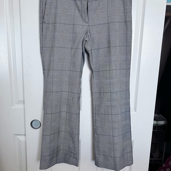 Ann Taylor Pants - Ann Taylor Black and White Houndstooth Pants